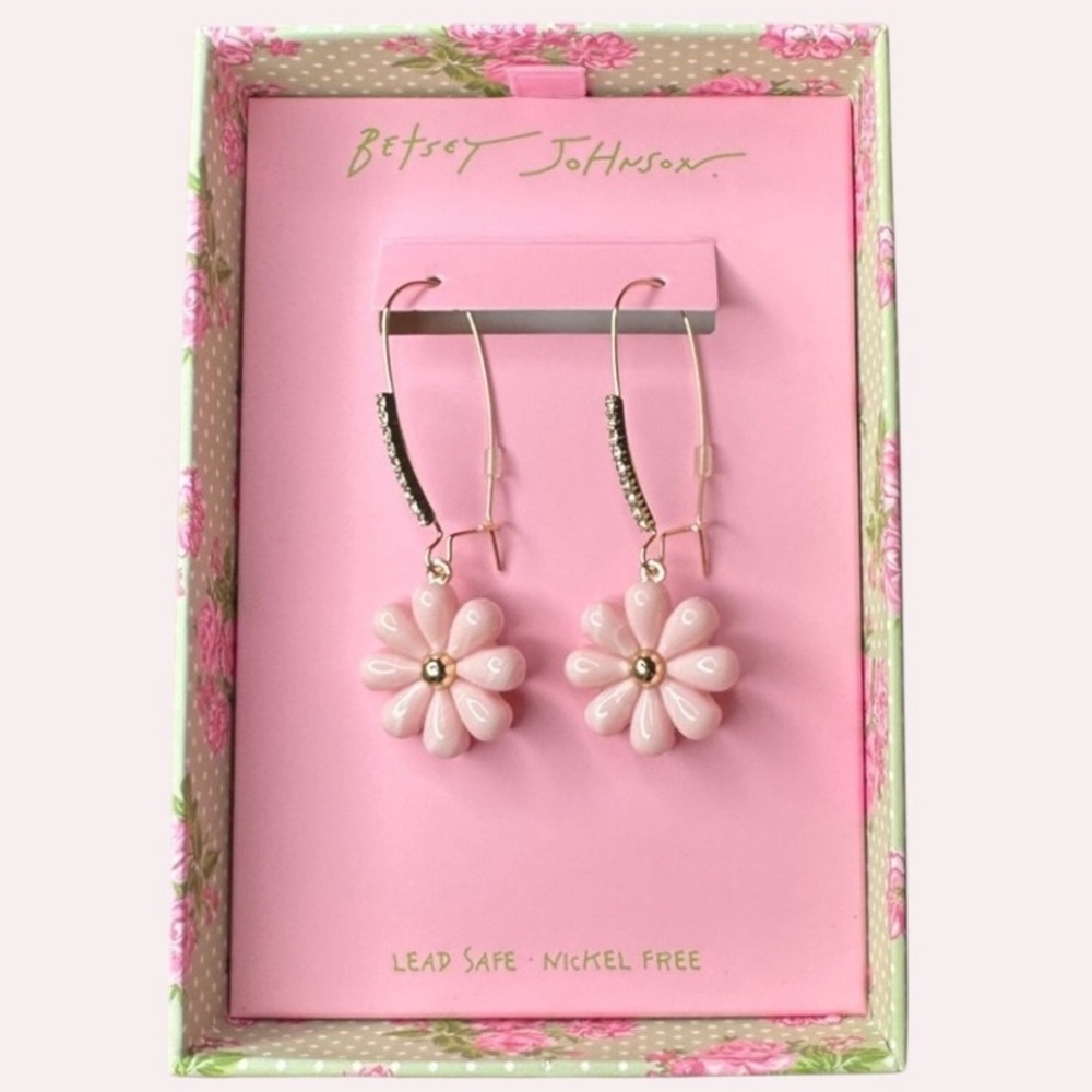 BETSEY JOHNSON Flower Power Boho Pink Daisy Flower Floral Dangle Earrings NWT